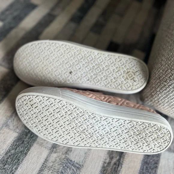 Tori Burch woman’s slip on flat shoes. - Picture 3 of 6